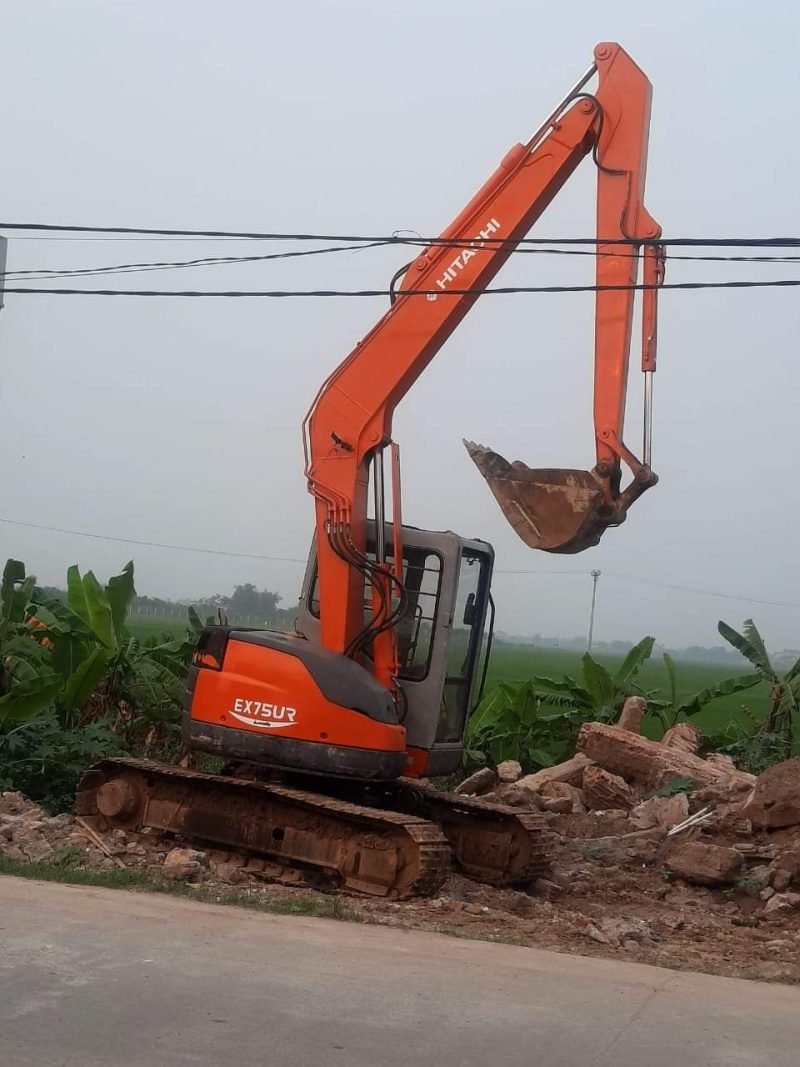 Bán Xe Múc Bánh Xích Hitachi Ex75UR Cần Dài 8,5m Xe Chất Giá Rẻ