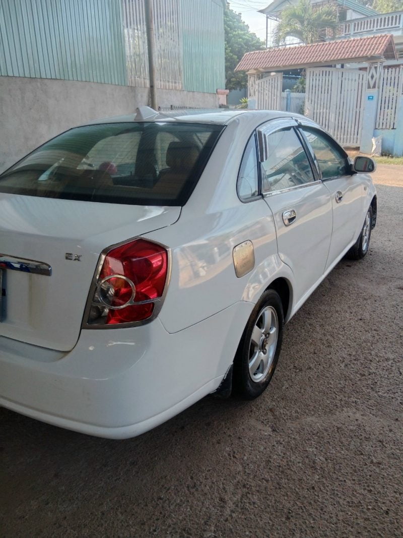 Bán Con Xe Daewoo Lacetti 1.6 Đời 2004 Bản SE 5 Chỗ Xe Chất Giá Rẻ