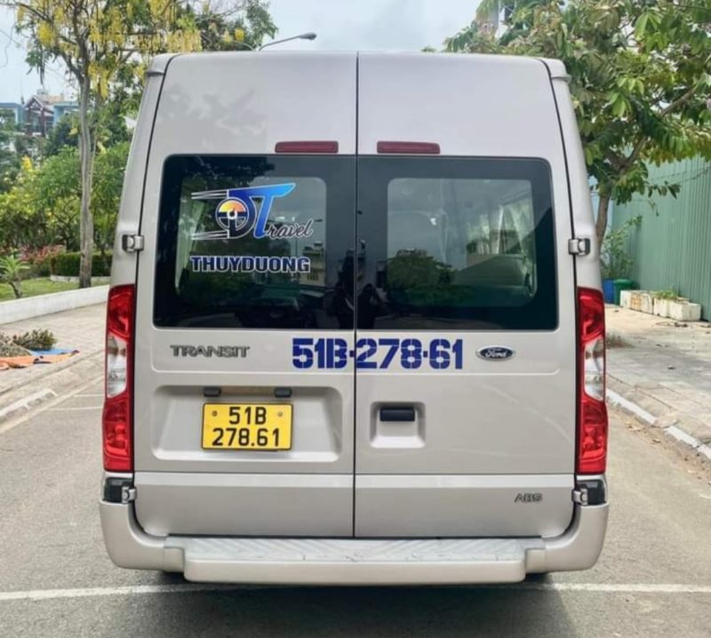 Bán Con Xe Ford Transit Luxury Đời 2018 - Xe mới chạy được 105.000km Xe Chất Zin Giá Rẻ