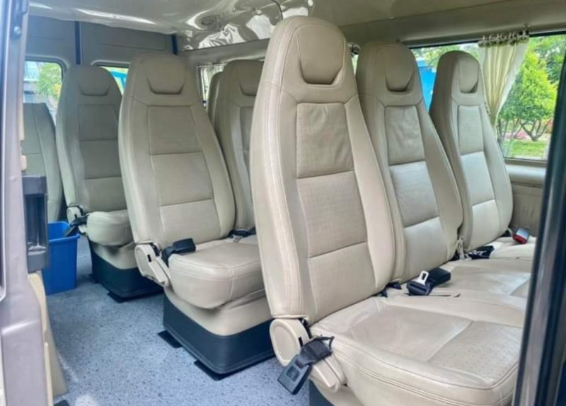 Bán Con Xe Ford Transit Luxury Đời 2018 - Xe mới chạy được 105.000km Xe Chất Zin Giá Rẻ