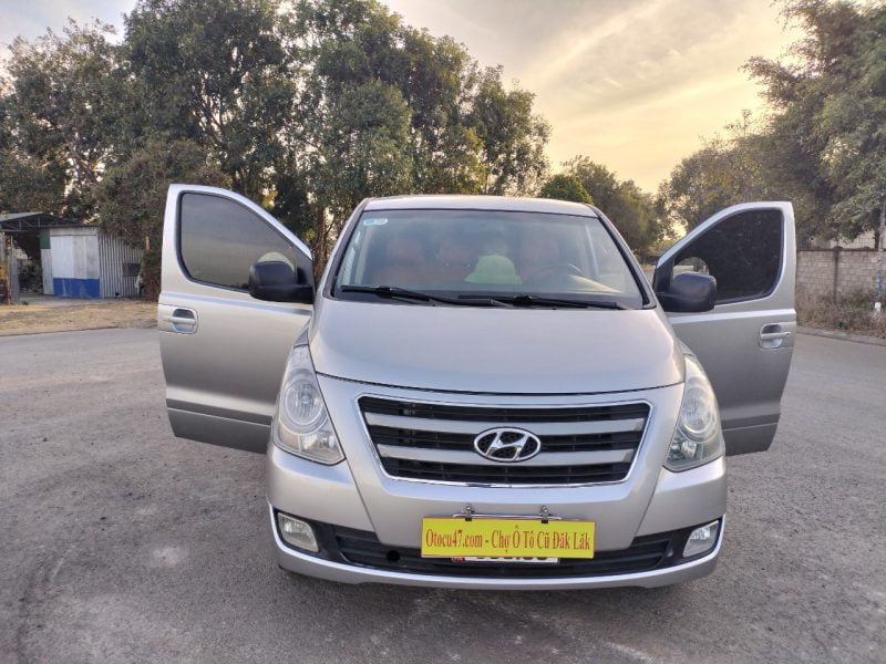 Hyundai Starex 2016 - 9 chỗ – Nhập Hàn Quốc – Máy 2.5 Diesel  – Xe Đẹp - Máy Chất - Siêu lợi dầu – Siêu rộng rãi – Đăng kiểm dài! Otocu47.com (Chợ Ô Tô Cũ Đăk Lăk)