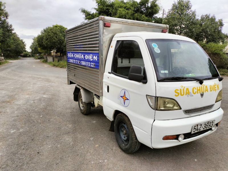 Bán Vinaxuki thùng kín - Đời 2009 - Tải nhẹ 550kg - Giá rẻ bình dân cho AE lập nghiệp về kiếm lúa! Otocu47.com (Chợ Ô Tô Cũ Đăk Lăk)