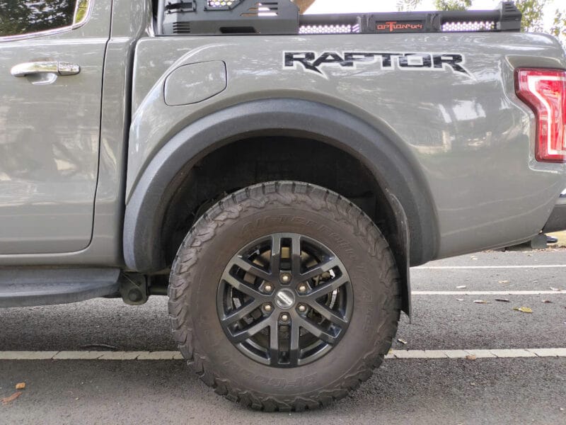 Ford Ranger Raptor Biển A - Đời 2021 - Máy, số, keo chỉ, khung gầm sắt si và toàn bộ kính nguyên Zin – Otocu47.com (Chợ Ô Tô Cũ Đăk Lăk)